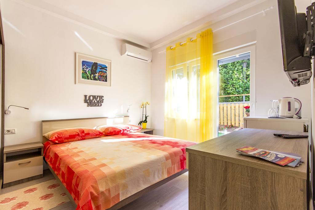 Rooms Vilena Medulin Exteriér fotografie